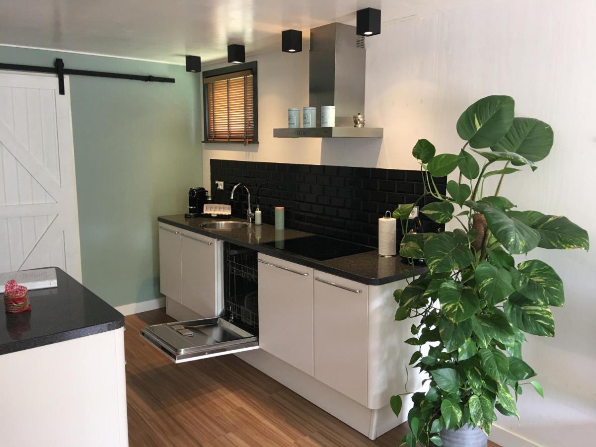 Annadora House - Private Parking *