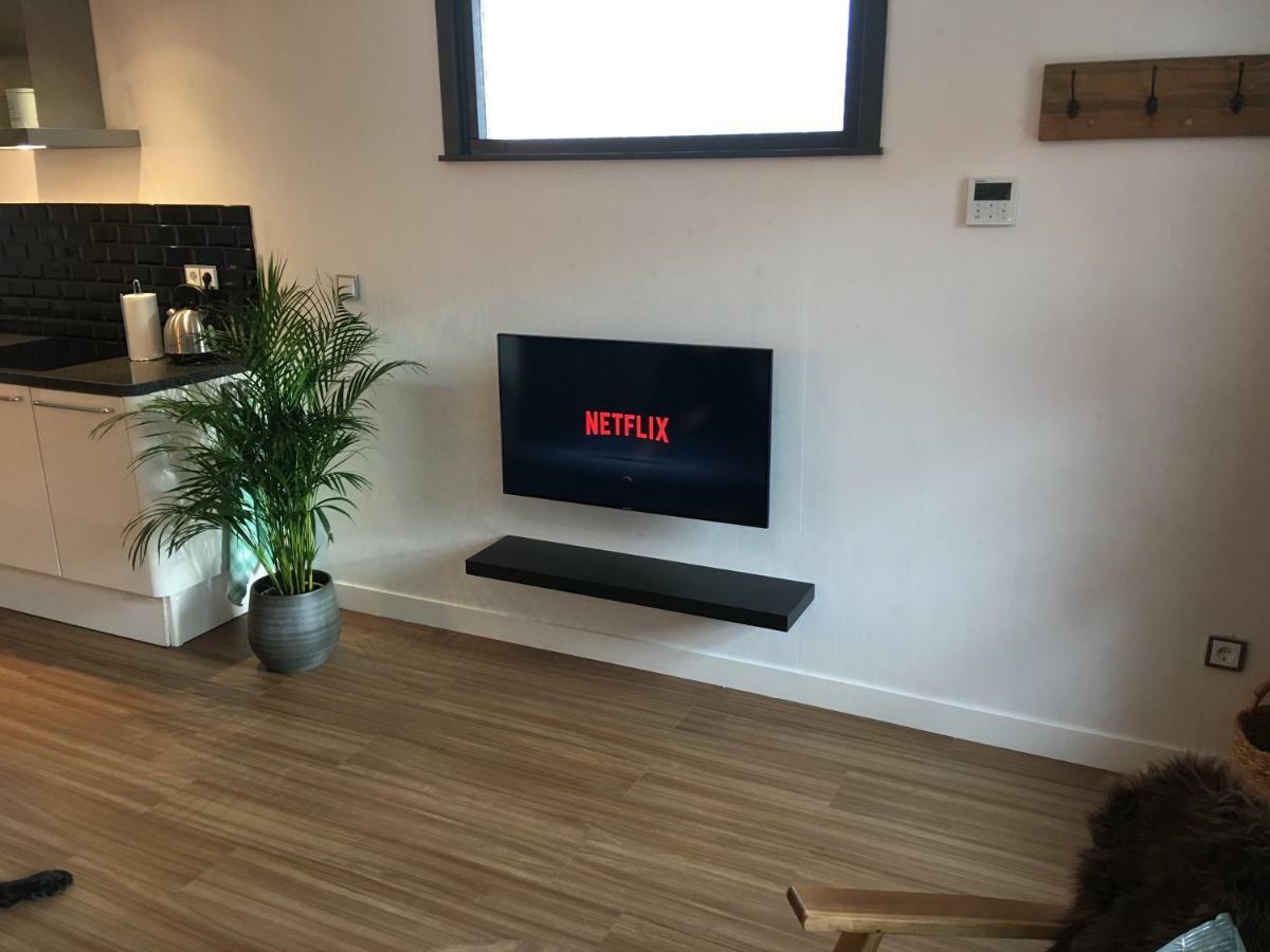 Annadora House - Private Parking Apartment *